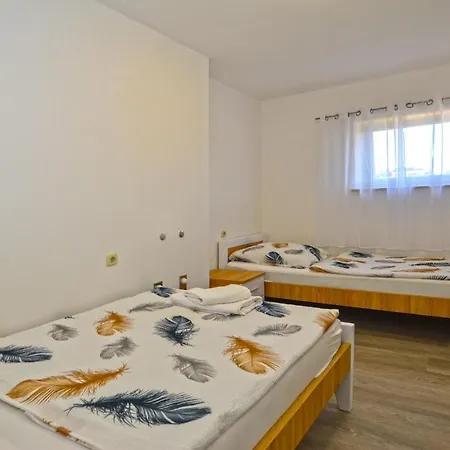 Adria Apartmán *