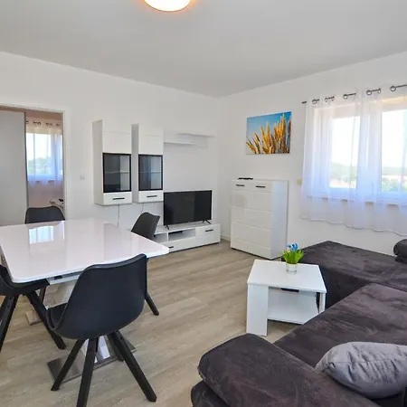 Adria Apartmán *