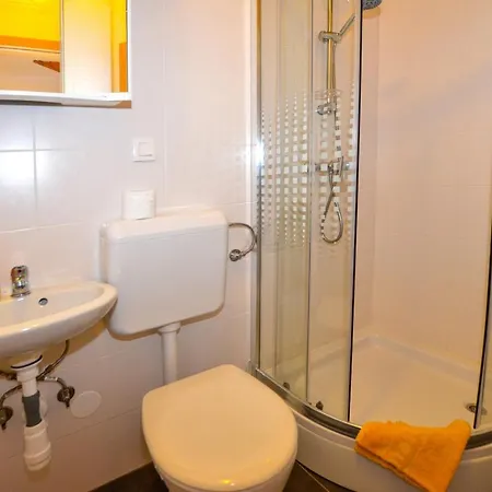 Adria Apartmán *