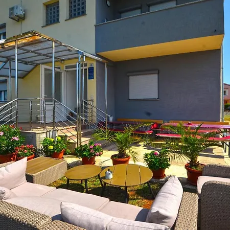 Adria Apartman *